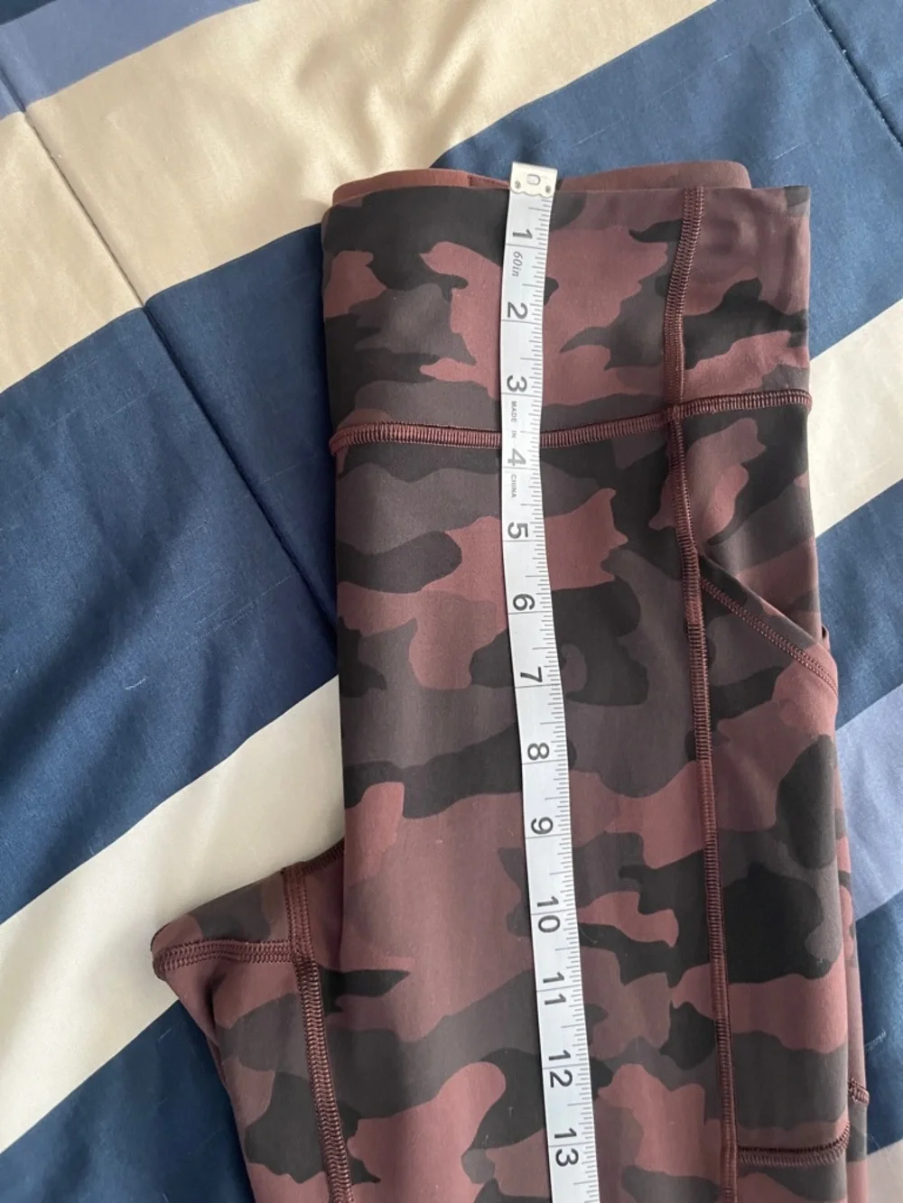 🍋 LIKE NEW Lululemon Invigorate HR Crop 23" - Camo Brown Earth Multi - Sz 8 - Picture 13 of 16